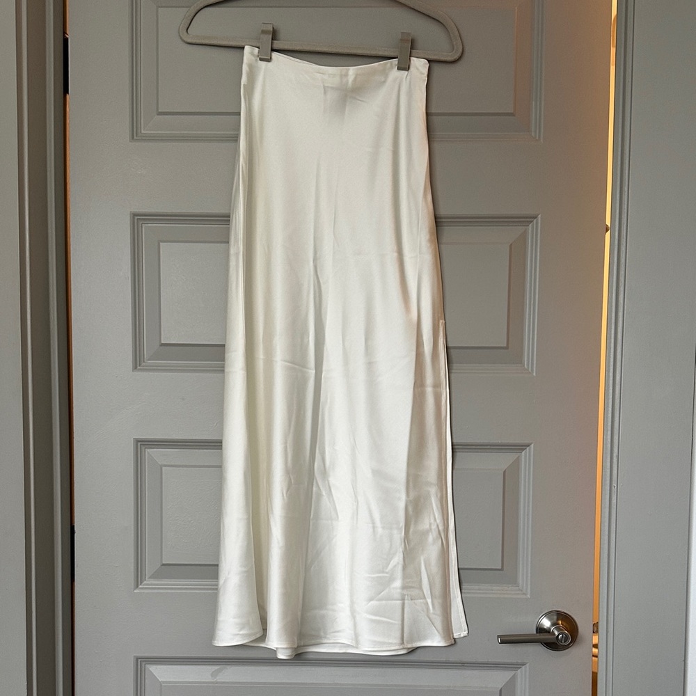 Abercrombie & Fitch high waisted, midi, white satin skirt with slit on the sides